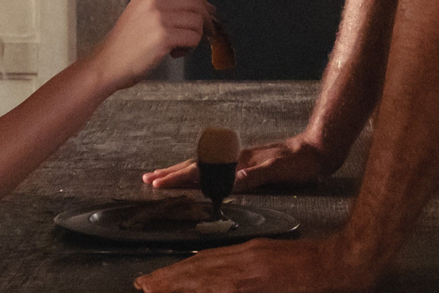 CHARLI XCX - CHAINS OF LOVE